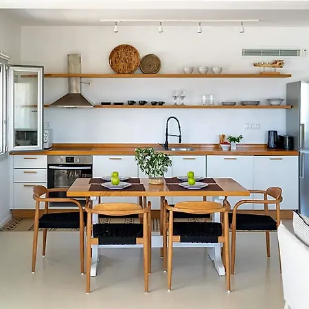 Ambassador Luxury 4* Parikia (Paros)