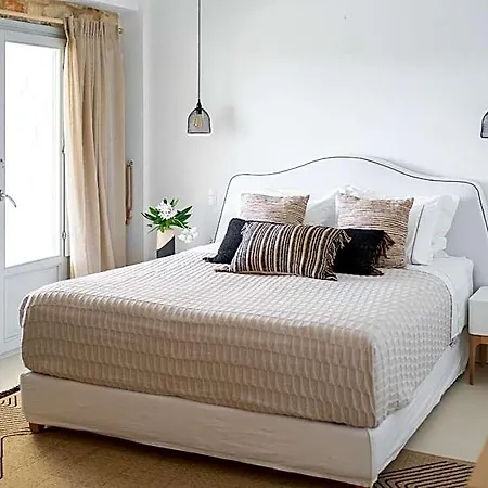 Ambassador Luxury 4* Parikia (Paros)